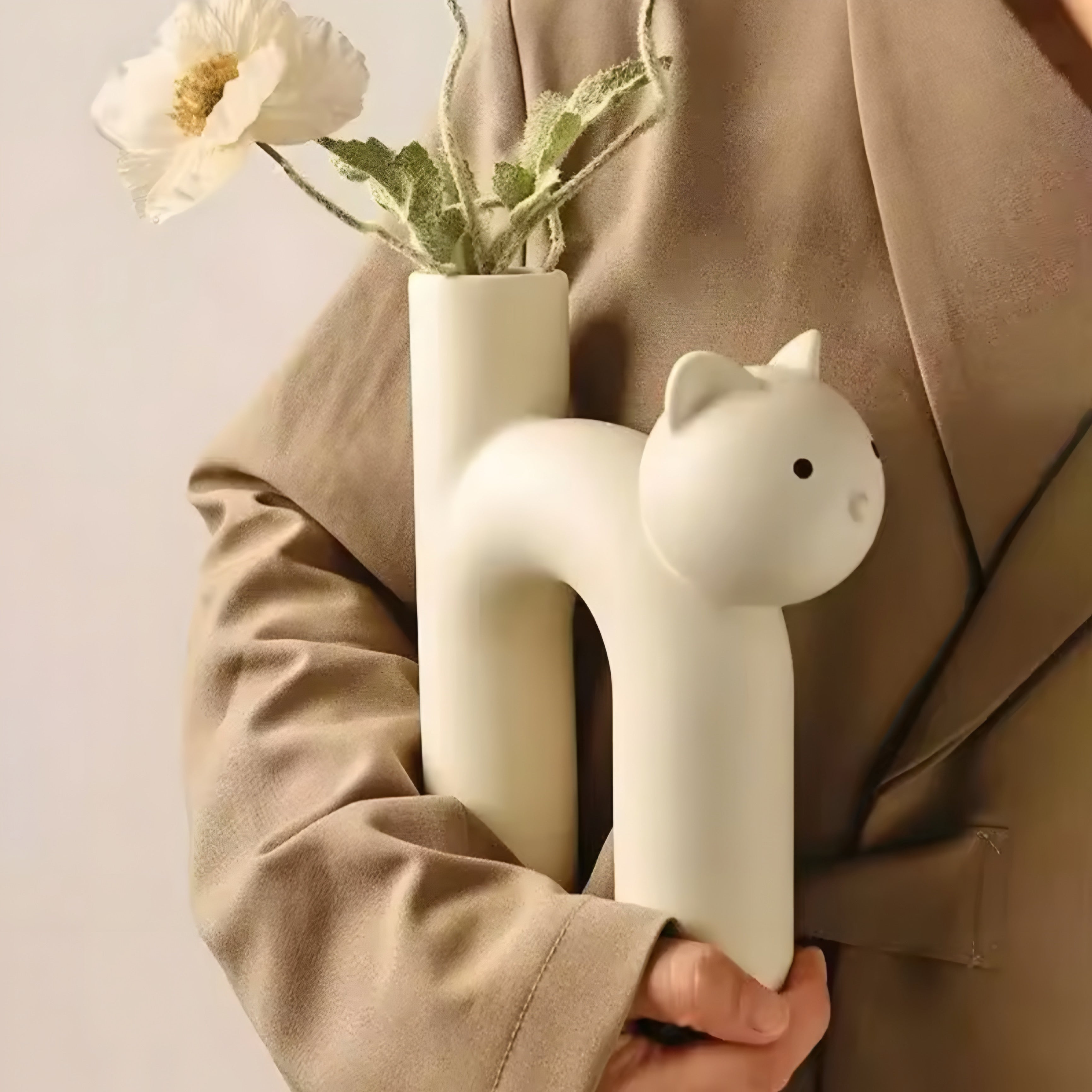 Vaso Decorativo in Ceramica “Cat U-Shape” – Design Minimal e Aesthetic